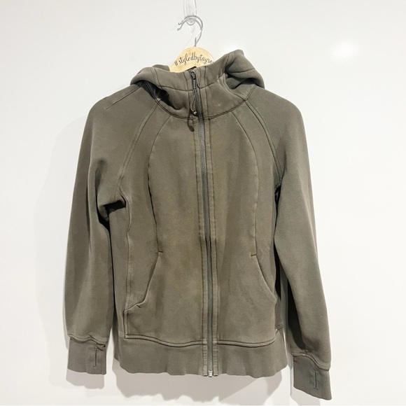 Lululemon Scuba Hoodie *Light Cotton Fleece
Army Green - Picture 7 of 13